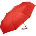 Taschenschirm 'ÖkoBrella' rot mit Recycling-Polyester-Bezug und Holzgriff