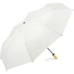 Taschenschirm 'ÖkoBrella' weiß mit Recycling-Polyester-Bezug und Holzgriff
