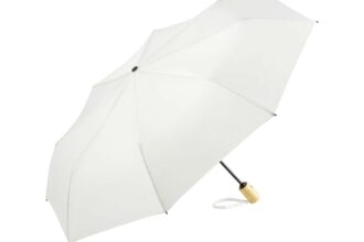 Taschenschirm 'ÖkoBrella' weiß mit Recycling-Polyester-Bezug und Holzgriff